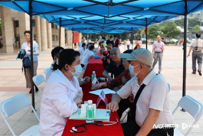 防癌宣传开进最基层社区让市民做好健康第一责任人(图3)