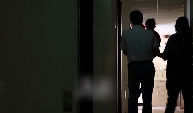 14岁女孩却有着一副七老八十的身体视听能力衰退家人崩溃落泪(图3)