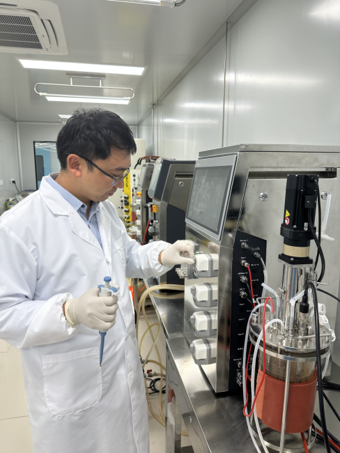 以硬核科技创新赋能细胞治疗——记国家科学技术进步奖一等奖获得者张智勇(图1)