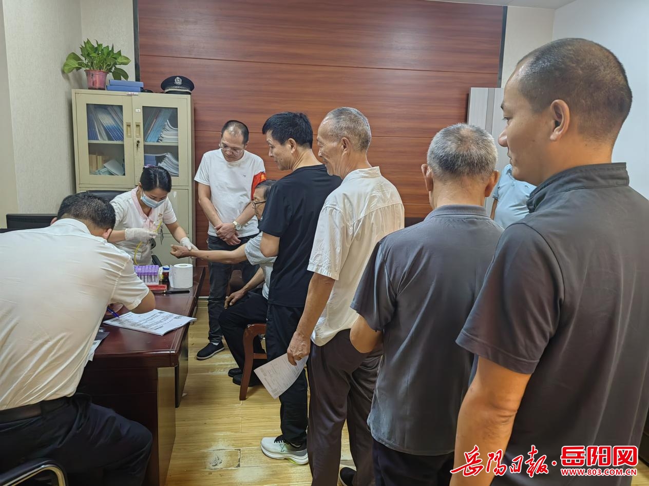 求索街道渔光社区：关爱老年人健康开展免费防癌筛查(图1)