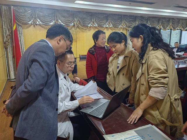 提升全民防癌抗癌意识2024年全国科普日暨肿瘤防治全域科普行动在温江举行(图3)