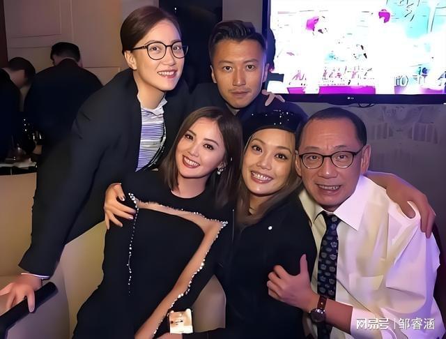 大湾区晚会结束刚1天33岁肖战就因一场表演实现口碑暴涨！(图13)