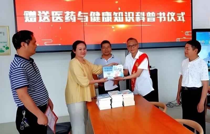 别再说自己老！看看这位88岁“跨界王”新时代中国好人故事365br(图2)